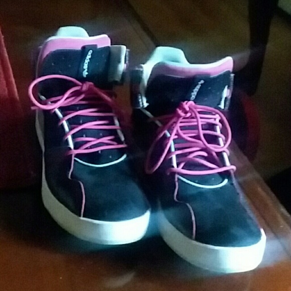 Adidas - Picture 2 of 4